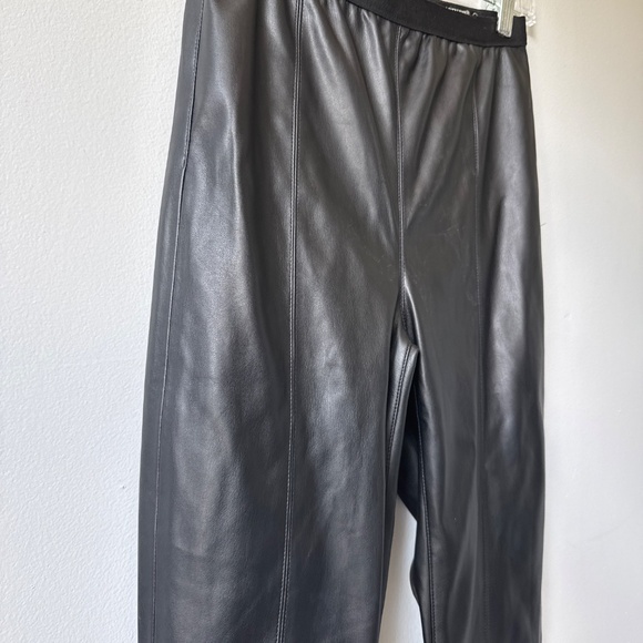 BLANKNYC pull on faux leather leggings - Picture 2 of 5